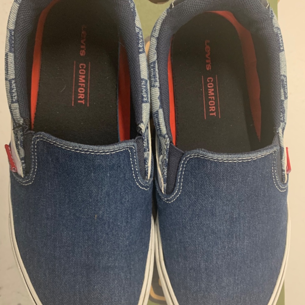 Shoes - Picture 8 of 8